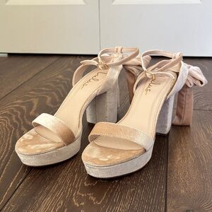 Lulus Platform Velvet Bow Heels